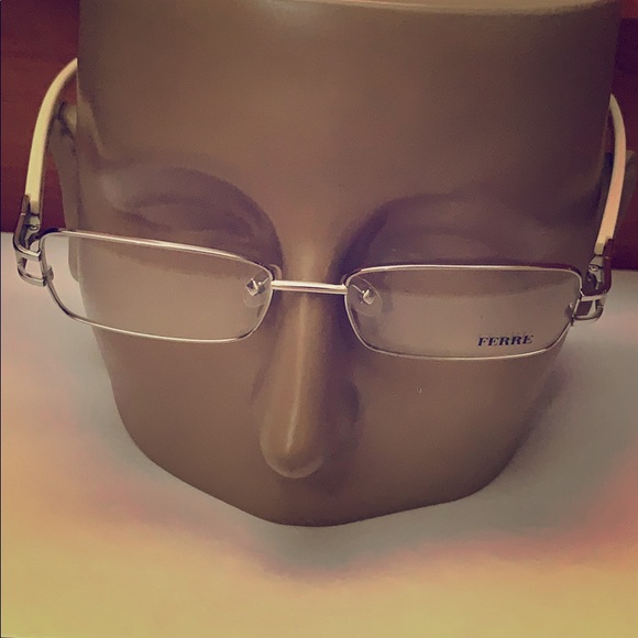 New Ferre by Gianfranco Eyeglasses - Picture 2 of 8